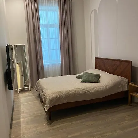 Boho Near Botanical Garden Apartment